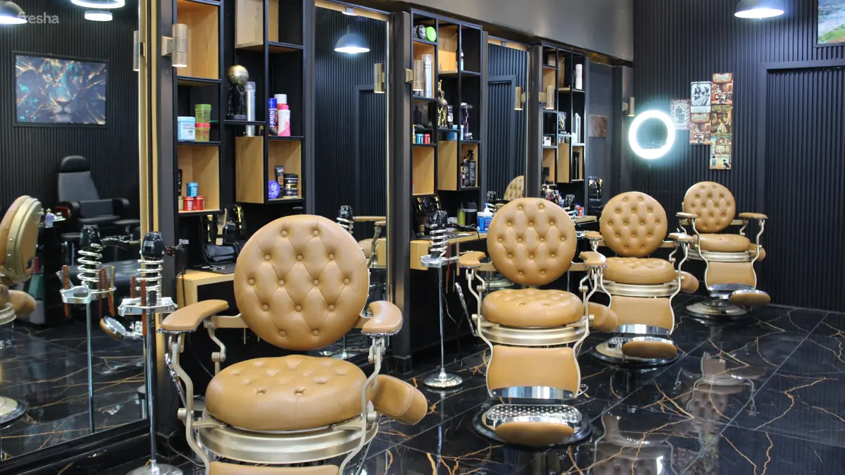 Organised barber stations prepared for service